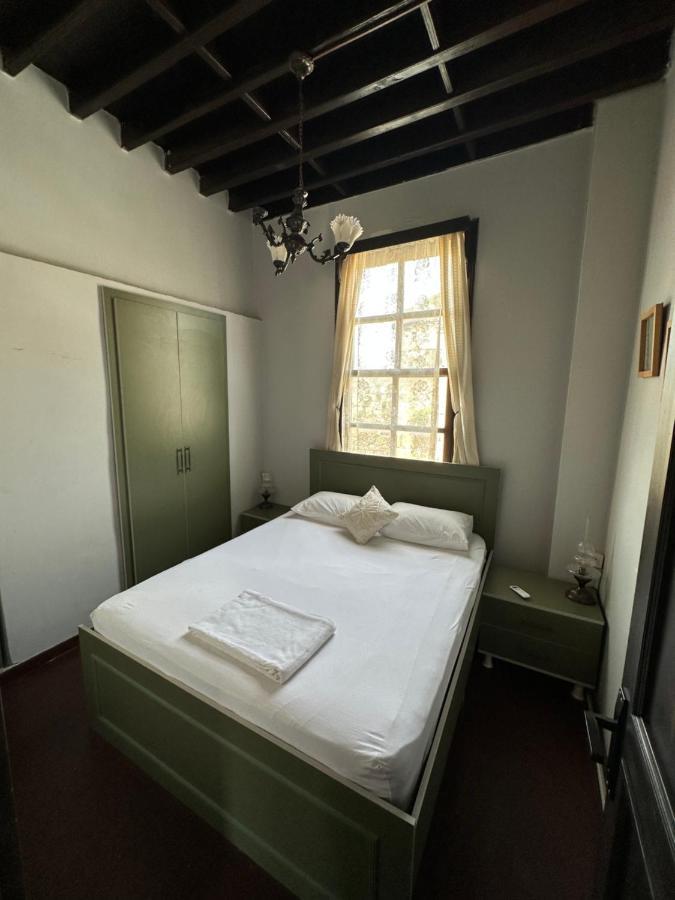 Lords Hostel & Pub Αττάλεια Εξωτερικό φωτογραφία